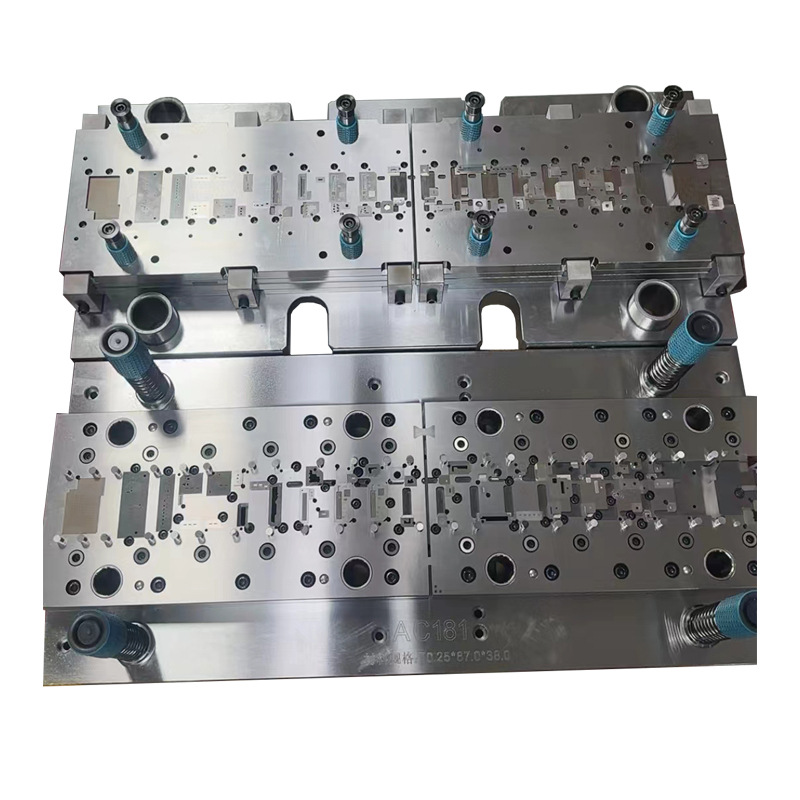 progressive-stamping-die-2